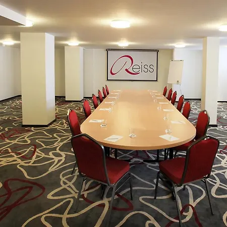 Hotel Golden Tulip Reiss 4*