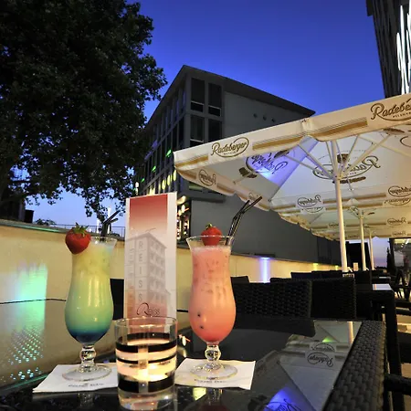 Golden Tulip Reiss 4*