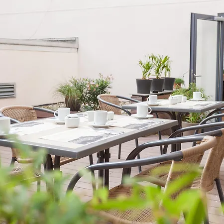 Golden Tulip Reiss 4*