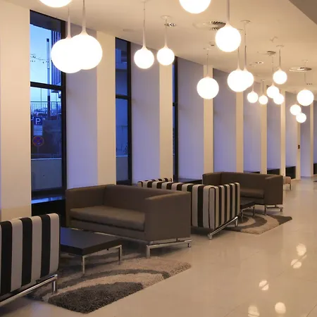Hotel Golden Tulip Reiss