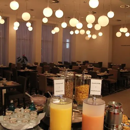 Hotel Golden Tulip Reiss